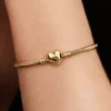Pandora Moments Armband mit Herzverschluss und Snake Chain, 14 Karat vergoldet Pandora Moments Armband mit Herzverschluss und Snake Chain, 14 Karat vergoldet