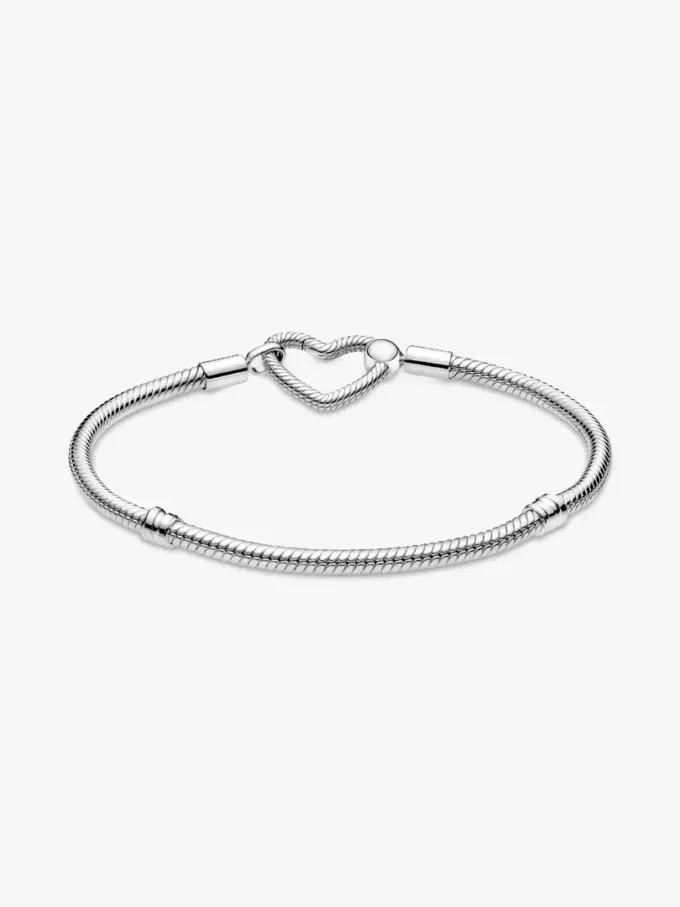 Pandora Moments Armband mit Herzverschluss und Snake Chain aus Sterlingsilber Pandora Moments Armband mit Herzverschluss und Snake Chain aus Sterlingsilber