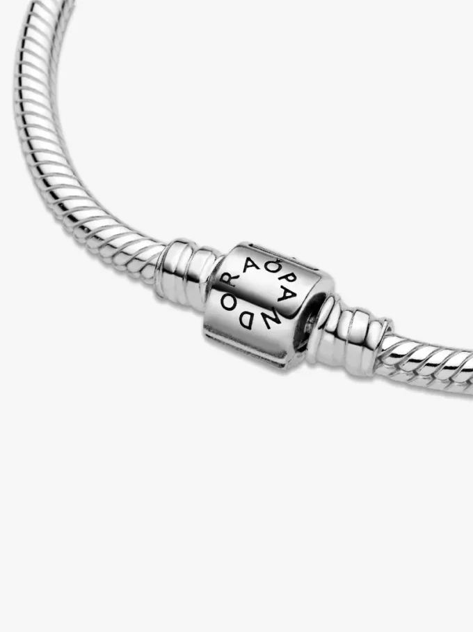 Pandora Moments Armband mit Snake Chain und Fassverschluss aus Sterlingsilber Pandora Moments Armband mit Snake Chain und Fassverschluss aus Sterlingsilber
