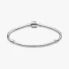 Pandora Moments Armband mit Snake Chain und Fassverschluss aus Sterlingsilber Pandora Moments Armband mit Snake Chain und Fassverschluss aus Sterlingsilber