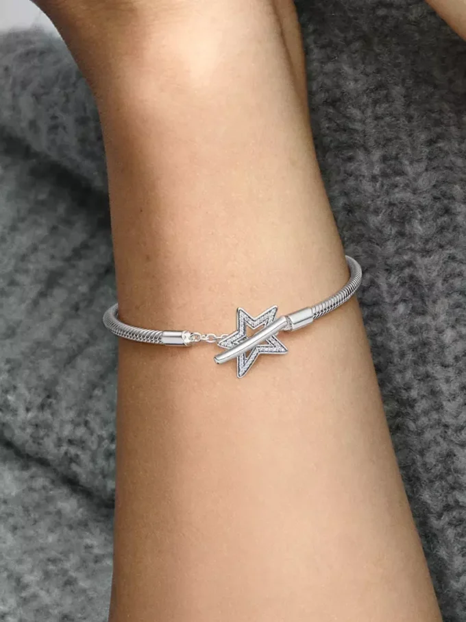 Pandora Moments Asymmetrisches Stern-T-Bar-Snake Chain-Armband aus Sterlingsilber Pandora Moments Asymmetrisches Stern-T-Bar-Snake Chain-Armband aus Sterlingsilber