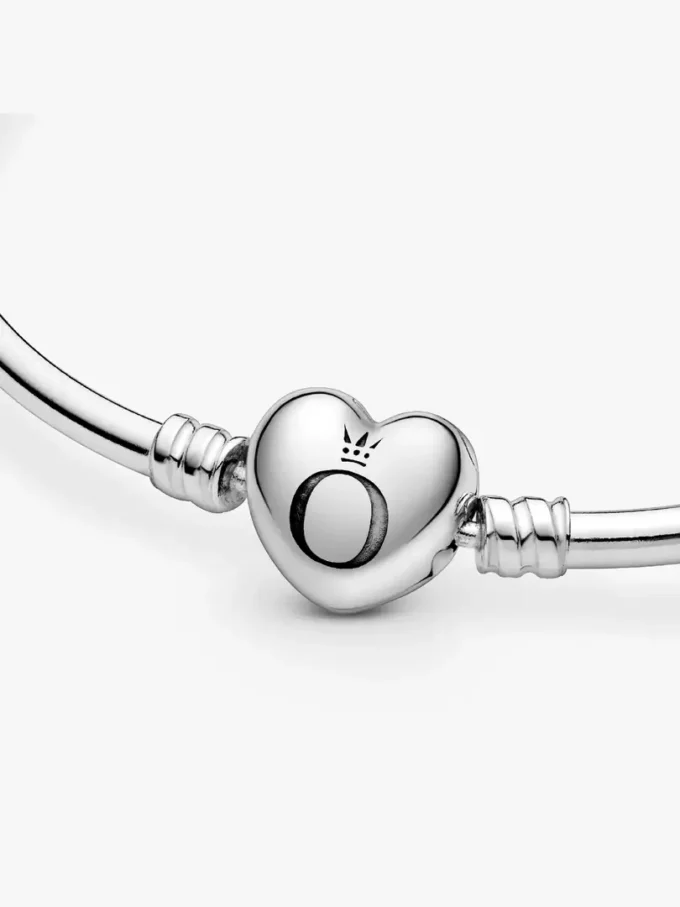 Pandora Moments Bangle mit Herzverschluss aus Sterlingsilber