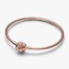 Pandora Moments Bangle mit umlaufendem Verschluss – 14 Karat Roségold-Beschichtung Pandora Moments Bangle mit umlaufendem Verschluss – 14 Karat Roségold-Beschichtung