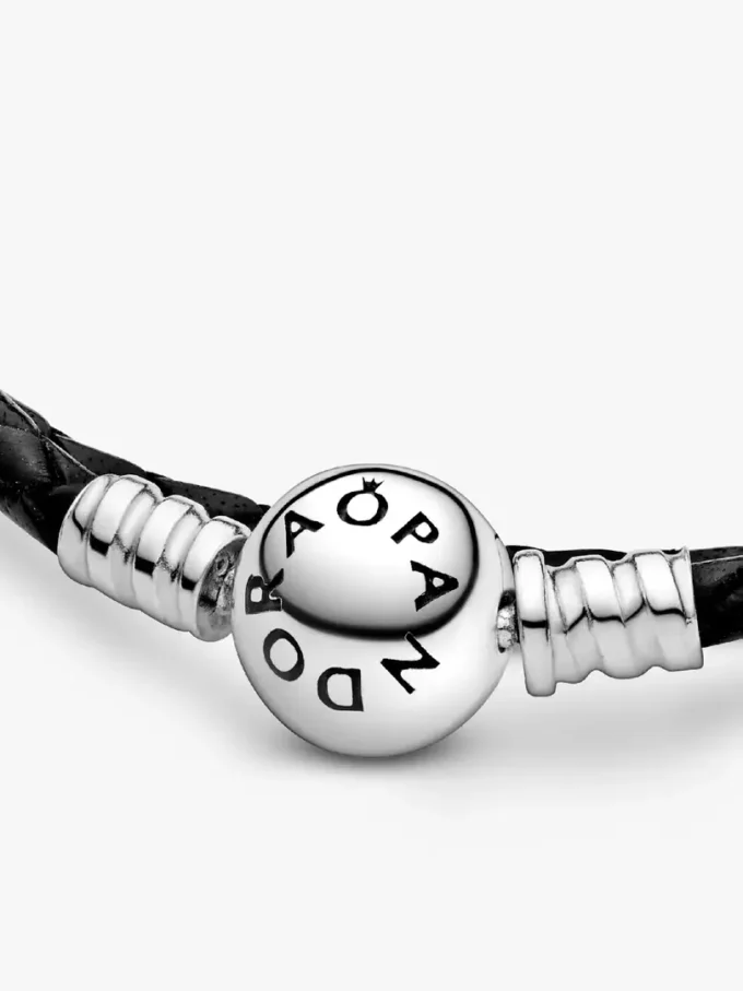 Pandora Moments doppeltes schwarzes Lederarmband aus Sterlingsilber Pandora Moments doppeltes schwarzes Lederarmband aus Sterlingsilber