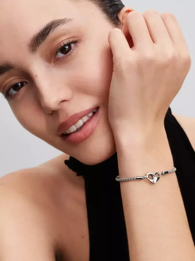 Pandora Moments Kettenarmband mit Nieten aus Sterlingsilber Pandora Moments Kettenarmband mit Nieten aus Sterlingsilber