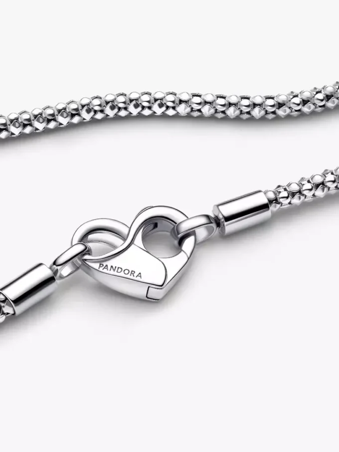 Pandora Moments Kettenhalskette mit Nieten aus Sterlingsilber Pandora Moments Kettenhalskette mit Nieten aus Sterlingsilber