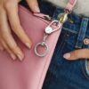 Pandora Moments Kleiner Taschenanhängerhalter – Sterlingsilber Pandora Moments Kleiner Taschenanhängerhalter – Sterlingsilber