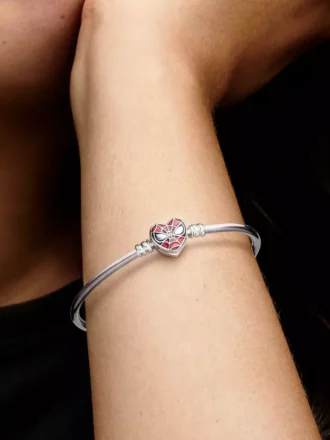 Pandora Moments Marvel Spider-Man-Masken-Verschluss-Bangle aus Sterlingsilber Pandora Moments Marvel Spider-Man-Masken-Verschluss-Bangle aus Sterlingsilber