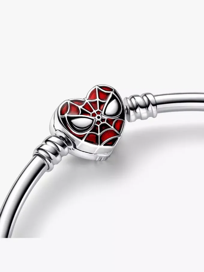 Pandora Moments Marvel Spider-Man-Masken-Verschluss-Bangle aus Sterlingsilber Pandora Moments Marvel Spider-Man-Masken-Verschluss-Bangle aus Sterlingsilber