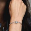 Pandora Moments Snake Chain-Armband mit funkelndem Pavé-Verschluss – Sterlingsilber Pandora Moments Snake Chain-Armband mit funkelndem Pavé-Verschluss – Sterlingsilber