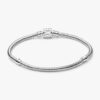 Pandora Moments Snake Chain-Armband mit Marvel-Logo-Verschluss – Sterlingsilber Pandora Moments Snake Chain-Armband mit Marvel-Logo-Verschluss – Sterlingsilber
