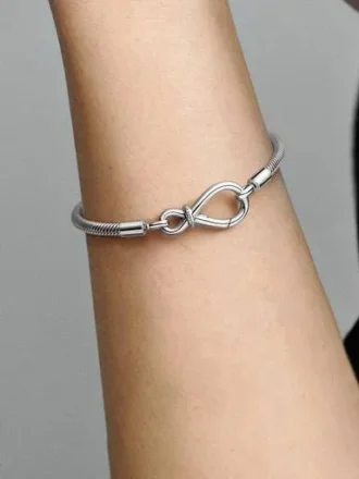 Pandora Moments Snake Chain Armband mit Unendlichkeitsknoten – Sterlingsilber Pandora Moments Snake Chain Armband mit Unendlichkeitsknoten – Sterlingsilber