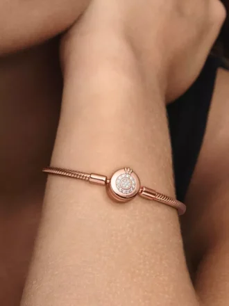Pandora Moments Sparkling Crown O Snake Chain-Armband, 14 Karat Roségold-Beschichtung