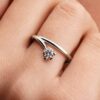 Pandora Nova 14-karätiger Weißgold-Ring mit asymmetrischem Lab-Grown-Diamanten – 0,50 ct TW, 14-karätiges Weißgold Pandora Nova 14-karätiger Weißgold-Ring mit asymmetrischem Lab-Grown-Diamanten – 0,50 ct TW, 14-karätiges Weißgold