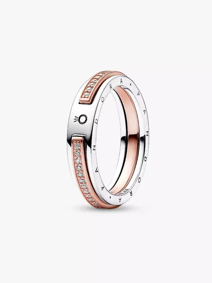 Pandora Signature Two-Tone Logo & Pavé-Ring aus Sterlingsilber, 14 Karat Roségold-Beschichtung Pandora Signature Two-Tone Logo & Pavé-Ring aus Sterlingsilber, 14 Karat Roségold-Beschichtung