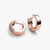 Pandora Timeless Pavé Doppelreihige Ohrringe – 14 Karat Roségoldbeschichtung Pandora Timeless Pavé Doppelreihige Ohrringe – 14 Karat Roségoldbeschichtung