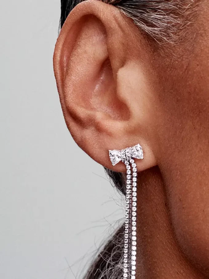 Pavé-Ohrringe mit Schleife aus Sterlingsilber Pavé-Ohrringe mit Schleife aus Sterlingsilber