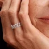 Pavé-Ring mit kubanischer Kette aus Sterlingsilber Pavé-Ring mit kubanischer Kette aus Sterlingsilber