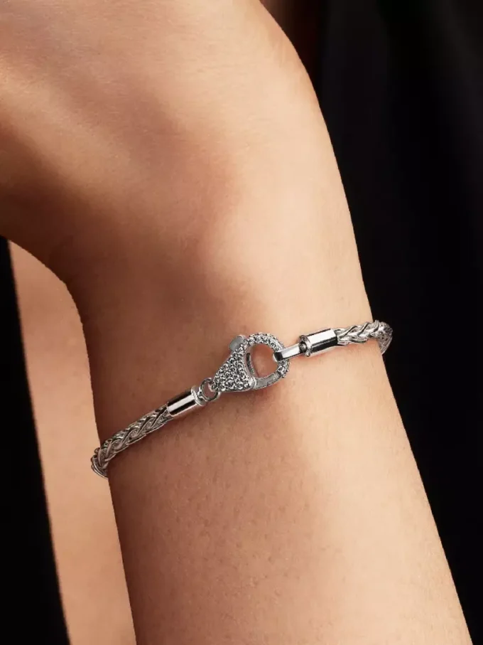 Pavé-Verschluss-Armband mit Fuchsschwanz-Charm aus Sterlingsilber