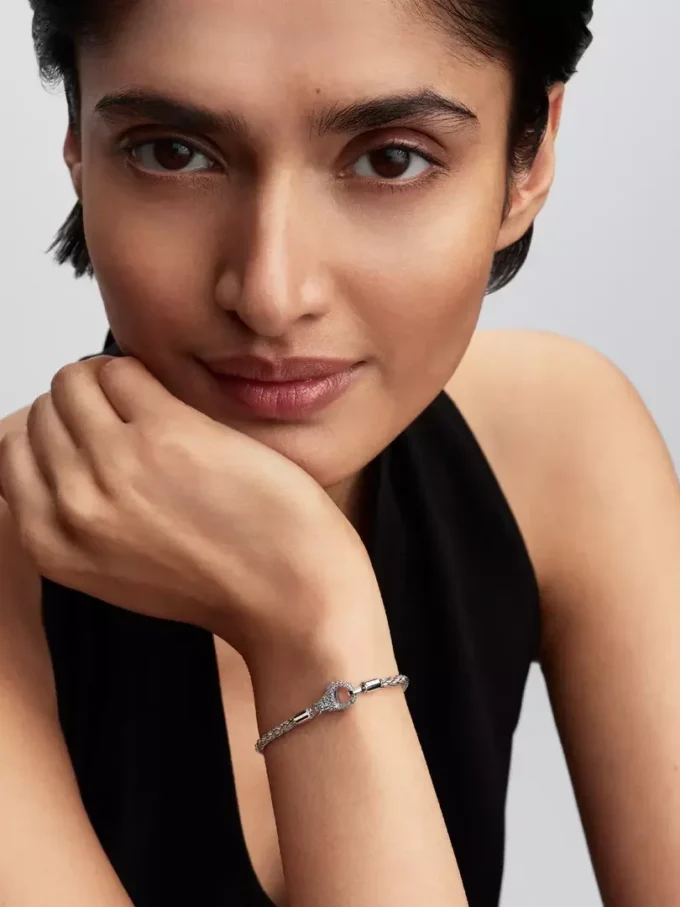 Pavé-Verschluss-Armband mit Fuchsschwanz-Charm aus Sterlingsilber
