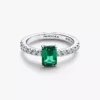 Rechteckiger, funkelnder grüner Halo-Ring aus Sterlingsilber