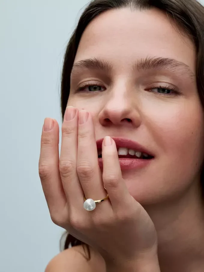 Ring mit barockbehandelter Süßwasserzuchtperle, 14 Karat vergoldet