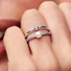Ring mit doppelter Fassung aus behandeltem Süßwasser-Zuchtperle und Pavé – Sterlingsilber Ring mit doppelter Fassung aus behandeltem Süßwasser-Zuchtperle und Pavé – Sterlingsilber