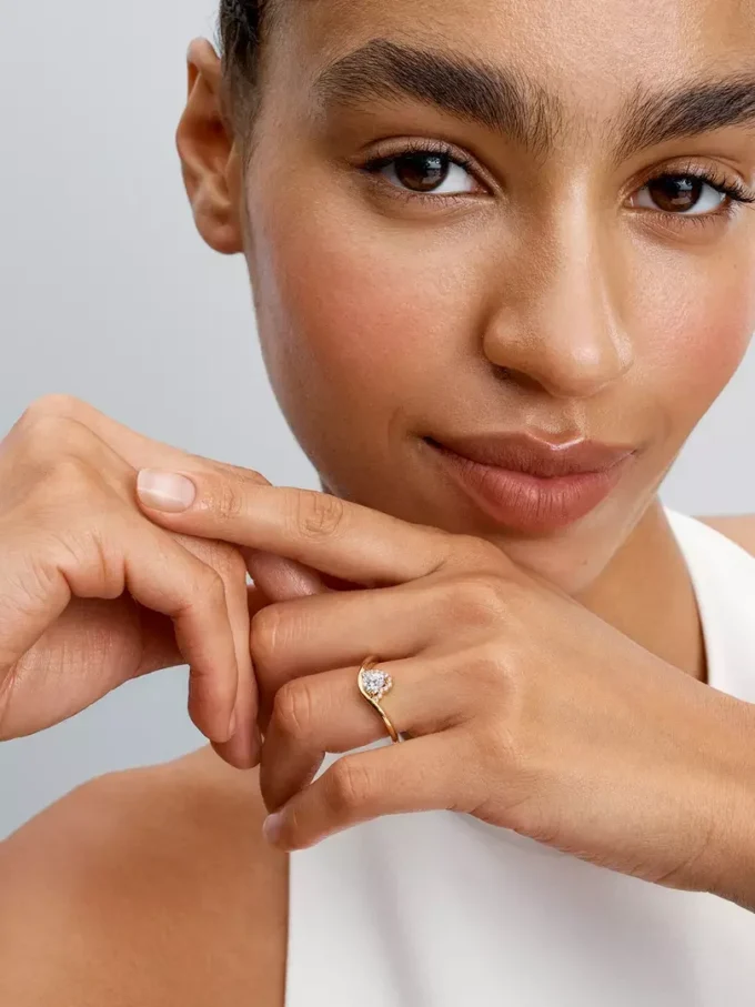 Ring mit gewelltem Herz, 14-karätige Vergoldung Ring mit gewelltem Herz, 14-karätige Vergoldung