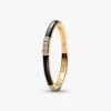 Ring mit schwarzem Emaille und Steinen, 14-karätig vergoldet Ring mit schwarzem Emaille und Steinen, 14-karätig vergoldet
