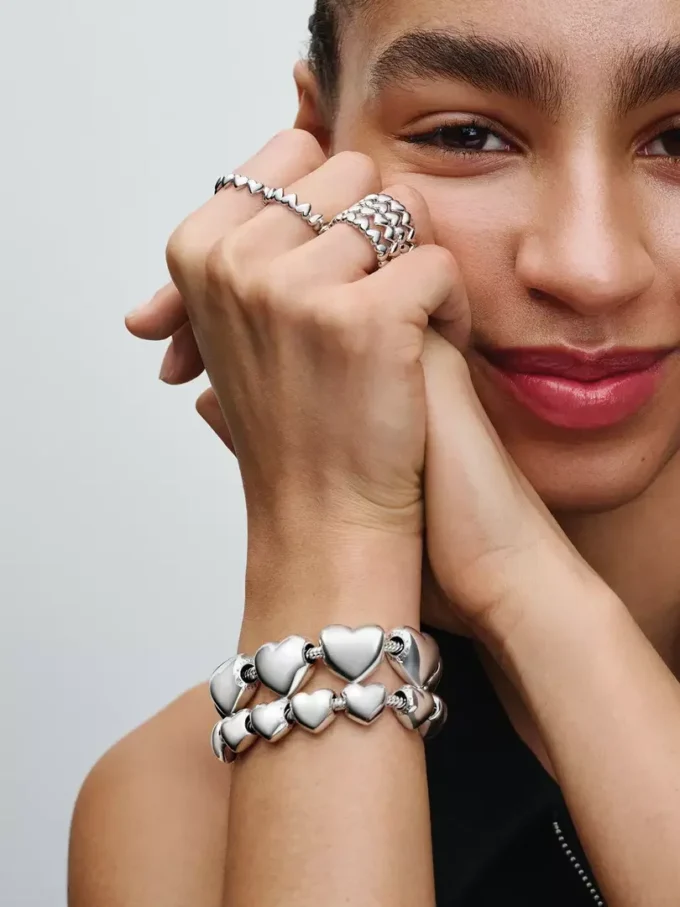 Ring „Row of Hearts“ aus Sterlingsilber