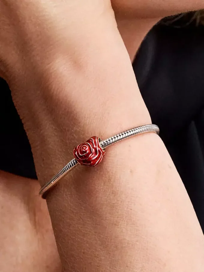 Rose Heart Charm aus Sterlingsilber Rose Heart Charm aus Sterlingsilber