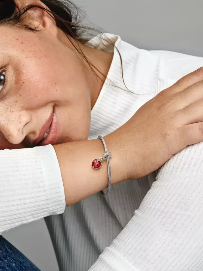 Roter Marienkäfer-Dangle Charm aus Sterlingsilber