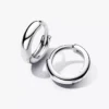 Runde Huggie-Ohrringe aus Sterlingsilber Runde Huggie-Ohrringe aus Sterlingsilber
