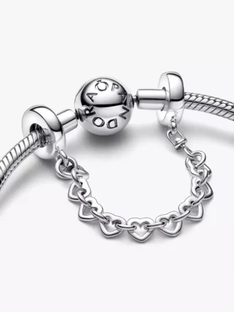Safety Chain „Verbundene Herzen“ aus Sterlingsilber Safety Chain „Verbundene Herzen“ aus Sterlingsilber