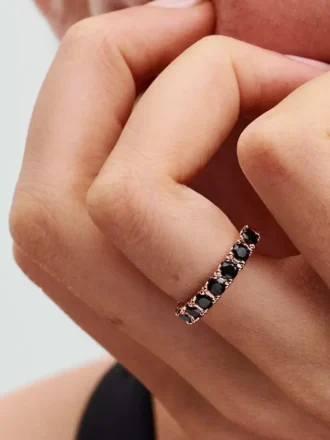 Schwarzer, funkelnder Eternity-Ring mit 14-karätiger Roségoldbeschichtung