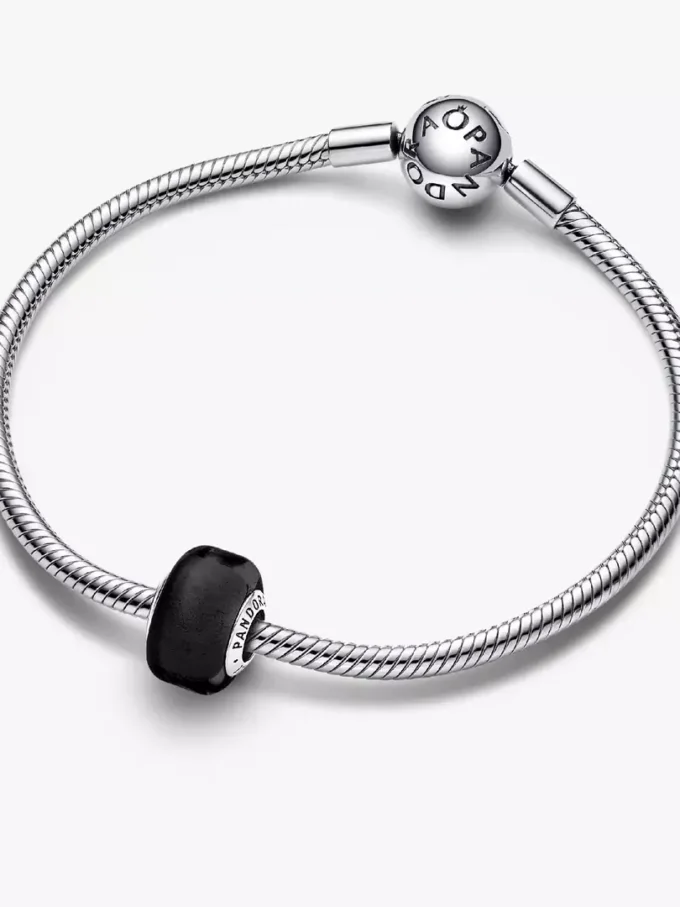 Schwarzer Mini-Murano-Glas-Charm aus Sterlingsilber Schwarzer Mini-Murano-Glas-Charm aus Sterlingsilber