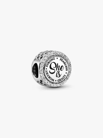 „She is Heart“-Charm aus Sterlingsilber