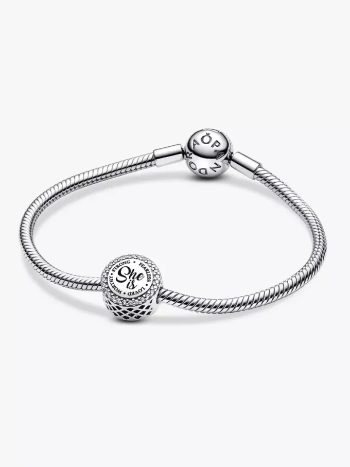 „She is Heart“-Charm aus Sterlingsilber