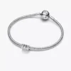„Sis“-Charm aus Sterlingsilber „Sis“-Charm aus Sterlingsilber