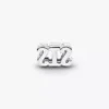 „Sis“-Charm aus Sterlingsilber „Sis“-Charm aus Sterlingsilber