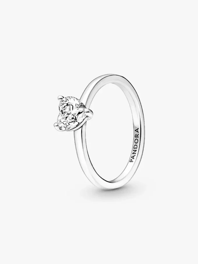 Sparkling Heart Solitaire Ring aus Sterlingsilber Sparkling Heart Solitaire Ring aus Sterlingsilber