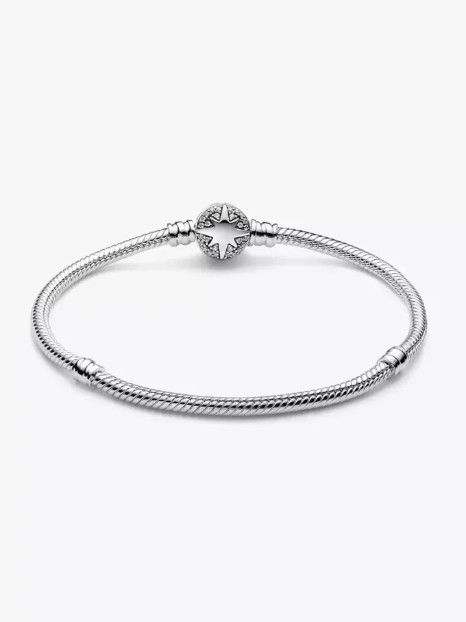 Sterling-Silber-Armband mit Snake Chain und Nordstern-Verschluss Sterling-Silber-Armband mit Snake Chain und Nordstern-Verschluss
