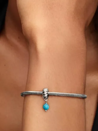 Türkisfarbener Dangle Charm aus Sterlingsilber