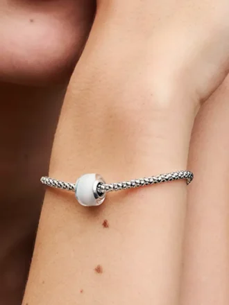 Weißer Mini-Murano Glass Charm aus Sterlingsilber
