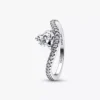 Wellenförmiger Pavé-Herzring aus Sterlingsilber Wellenförmiger Pavé-Herzring aus Sterlingsilber