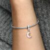 Zweifarbiger Schlüssel- und Mond-Dangle Charm – Sterlingsilber, 14 Karat vergoldet Zweifarbiger Schlüssel- und Mond-Dangle Charm – Sterlingsilber, 14 Karat vergoldet